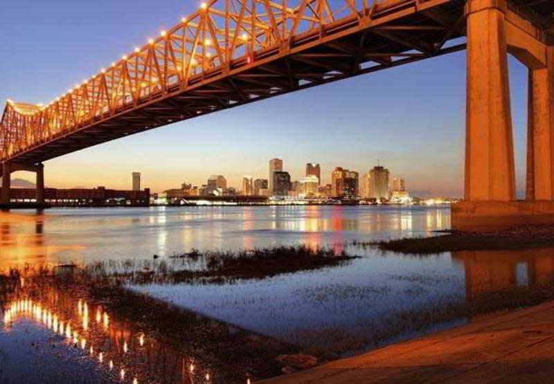 Готель Courtyard By Marriott New Orleans Downtown Near The French Quarter Екстер'єр фото