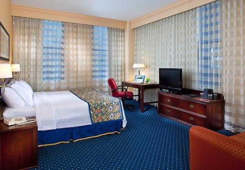 Готель Courtyard By Marriott New Orleans Downtown Near The French Quarter Номер фото