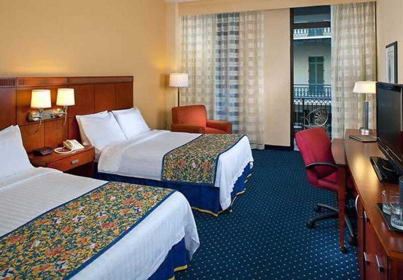 Готель Courtyard By Marriott New Orleans Downtown Near The French Quarter Екстер'єр фото