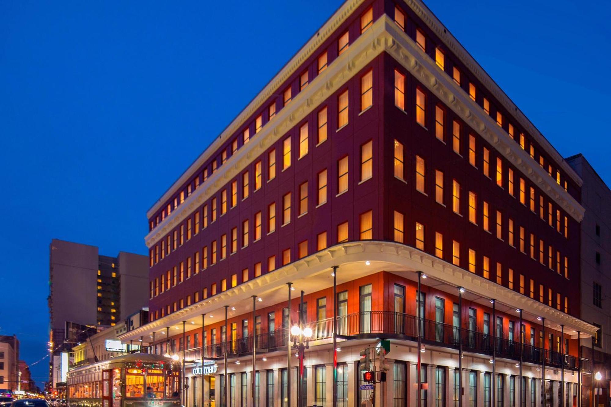 Готель Courtyard By Marriott New Orleans Downtown Near The French Quarter Екстер'єр фото