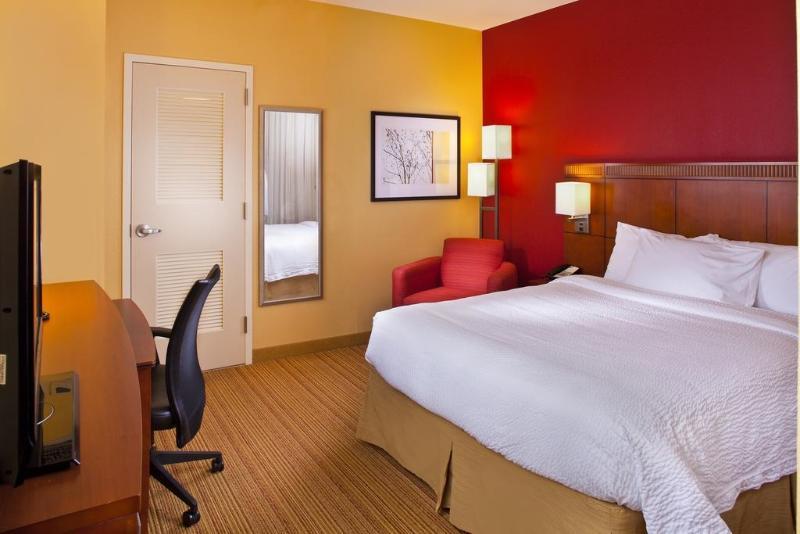 Готель Courtyard By Marriott New Orleans Downtown Near The French Quarter Екстер'єр фото
