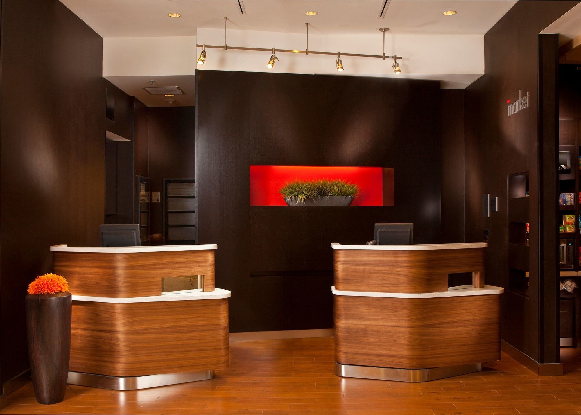 Готель Courtyard By Marriott New Orleans Downtown Near The French Quarter Екстер'єр фото